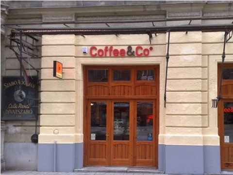 Coffee & Co., Budapešť | Comklima.sk - Referencie